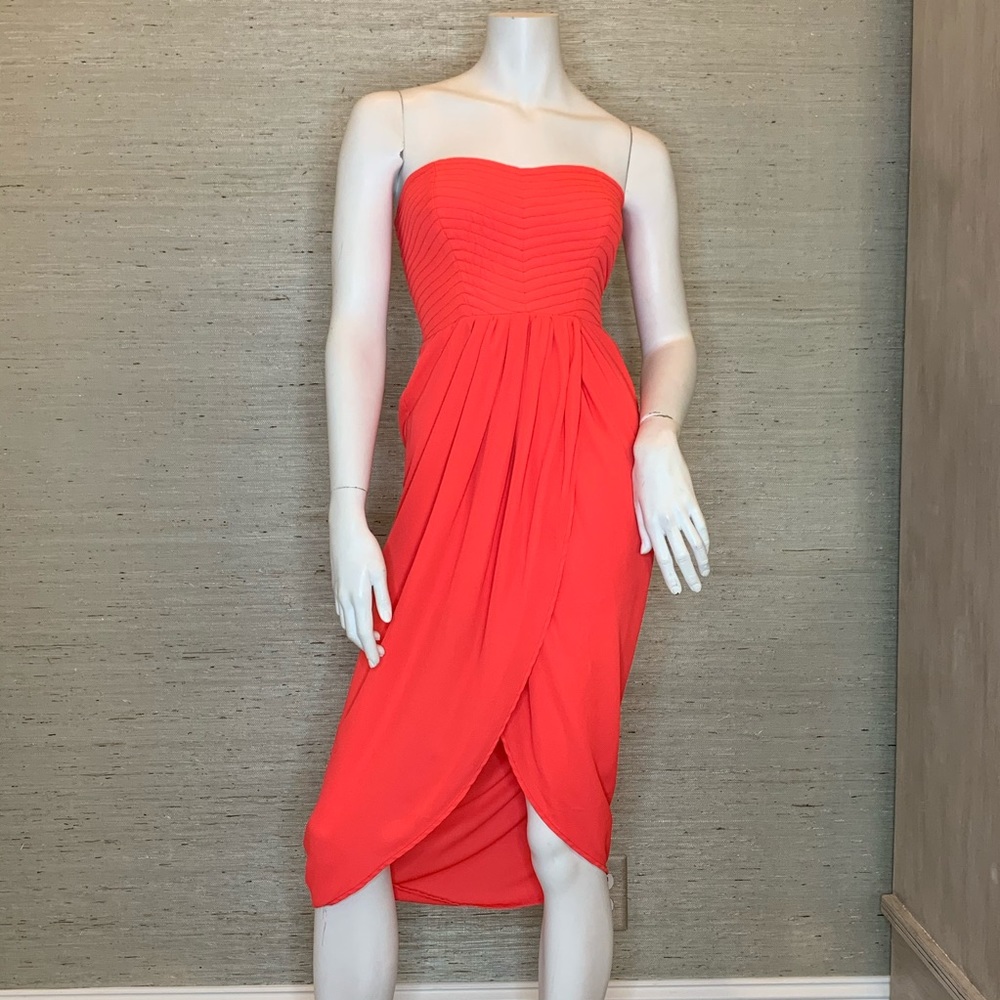 Pink sleeveless cocktail dress